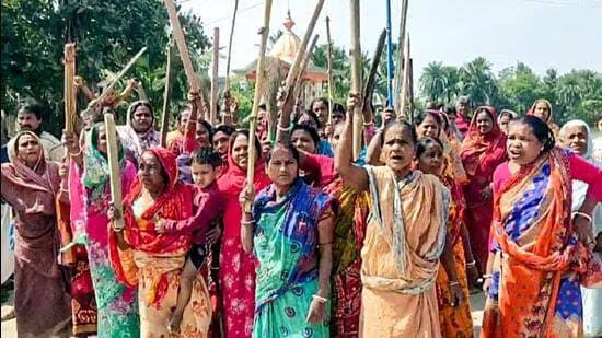 Women protesting in Sandeshkhali